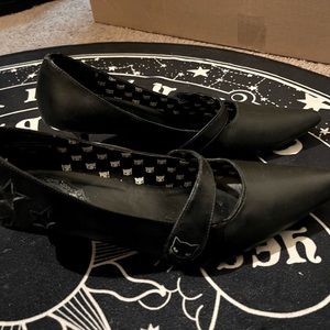 TUK Emily the Strange women’s cats court shoes